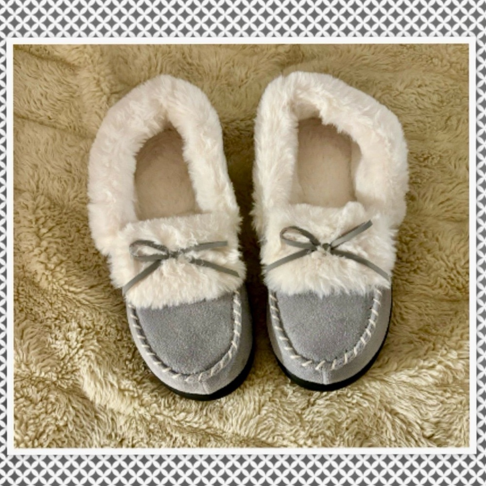 Rock Dove Women's Trapper Moc Memory Foam Slippers
